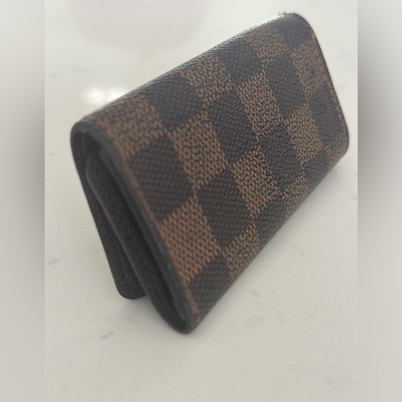 Louis Vuitton Damier Ebene Muticles 4 Key Holder - Picture 2 of 7